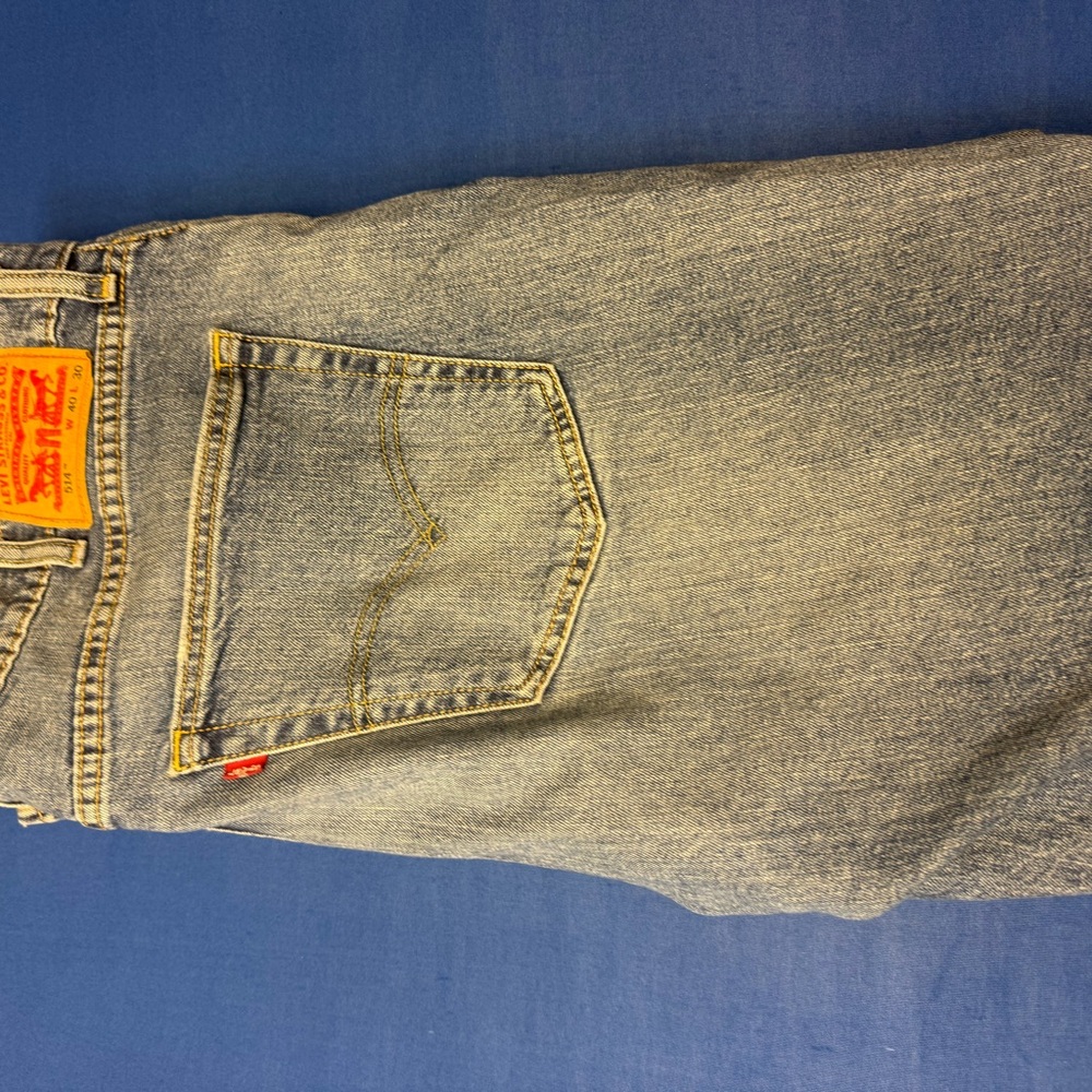 Levi's Men's Light Blue Relaxed Jeans